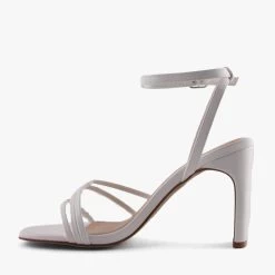 TIA WHITE -Fashion Shoe Store 3 49268dd7 0a6f 4868 bf33 96a26fd48be9